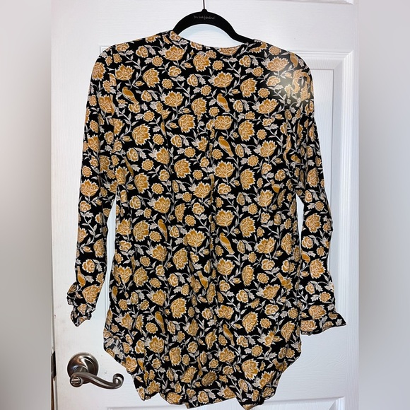 Old Navy Black and Yellow Long Sleeve Floral Blouse Large - Picture 3 of 3